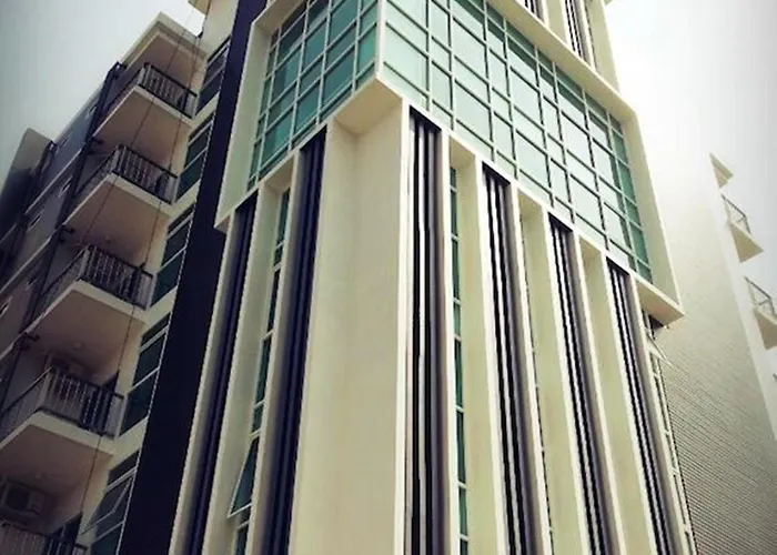 Hotel Wealth 30th 2*